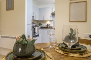 LIVING ROOM- click for photo gallery
